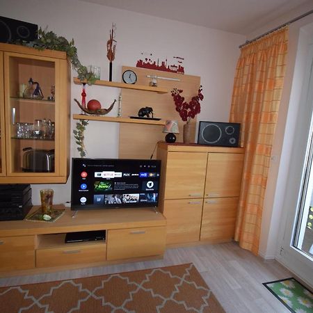 2-Zimmer-Ferienwohnung "Garten Der Welt" Berlin Bagian luar foto