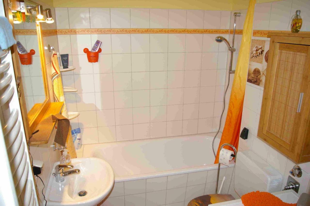 2-Zimmer-Ferienwohnung "Garten Der Welt" Berlin Bagian luar foto