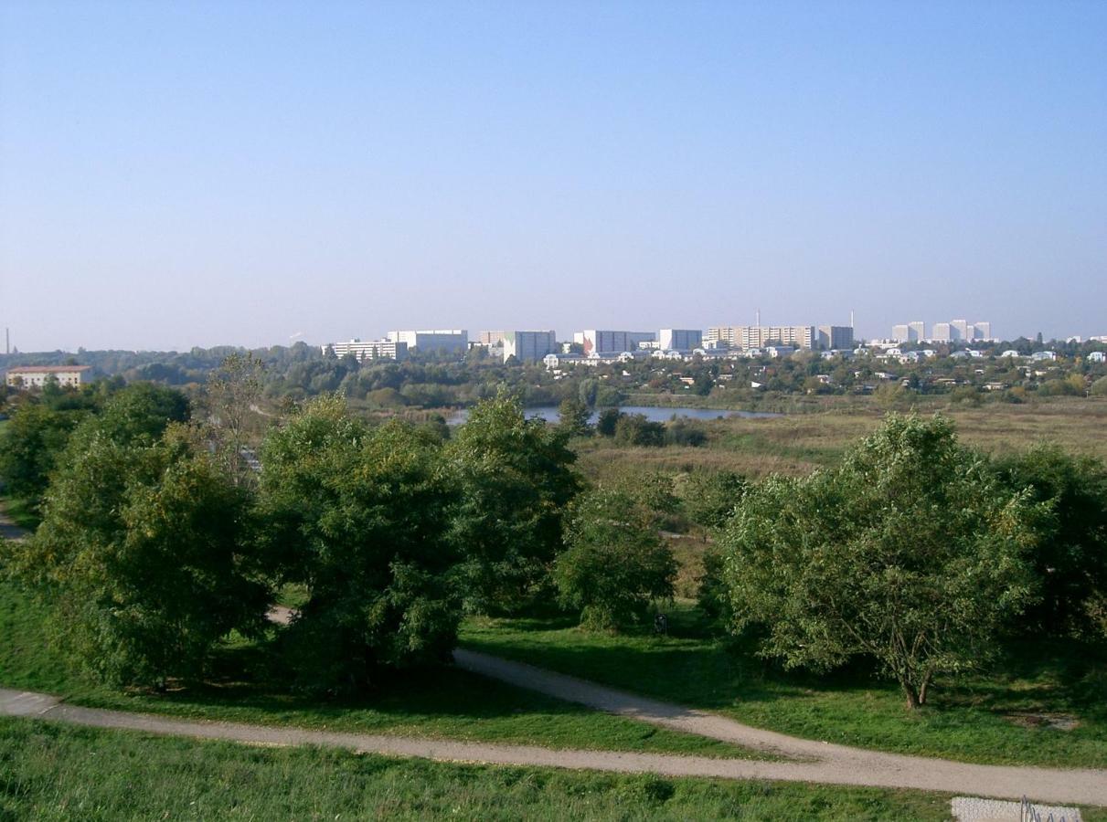 2-Zimmer-Ferienwohnung "Garten Der Welt" Berlin Bagian luar foto