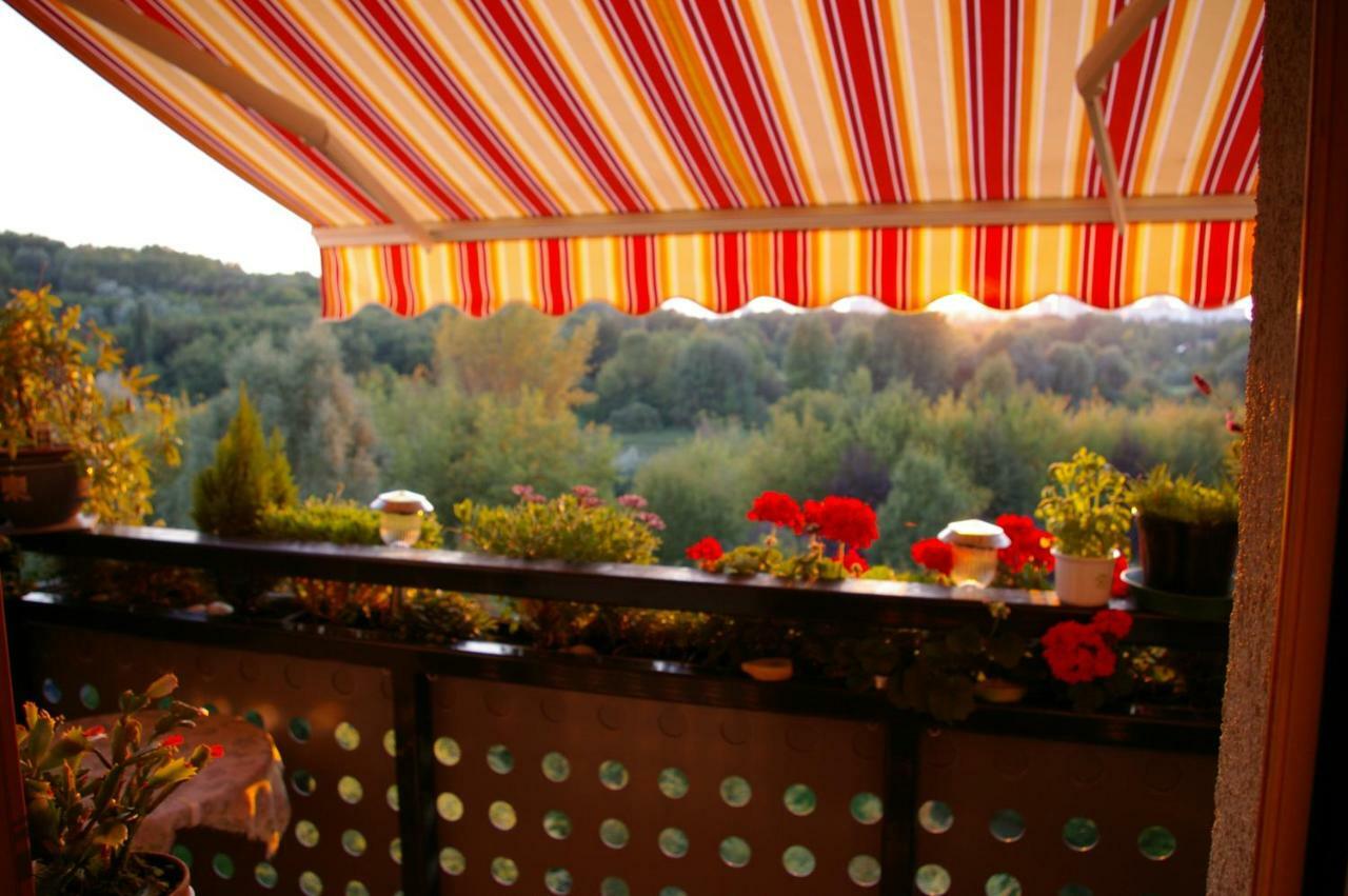 2-Zimmer-Ferienwohnung "Garten Der Welt" Berlin Bagian luar foto