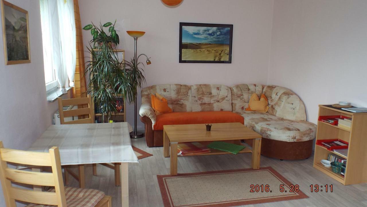 2-Zimmer-Ferienwohnung "Garten Der Welt" Berlin Bagian luar foto