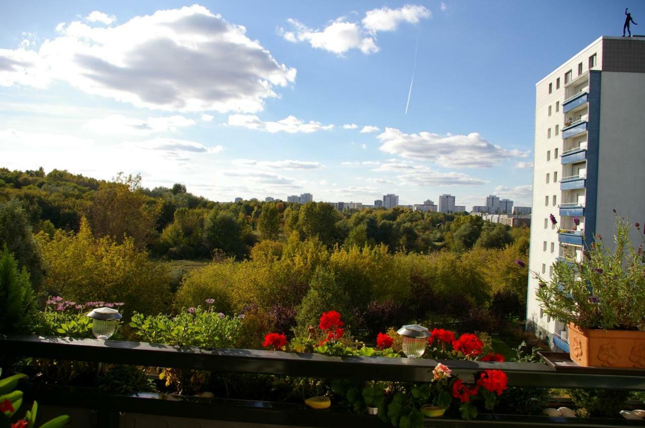 2-Zimmer-Ferienwohnung "Garten Der Welt" Berlin Bagian luar foto